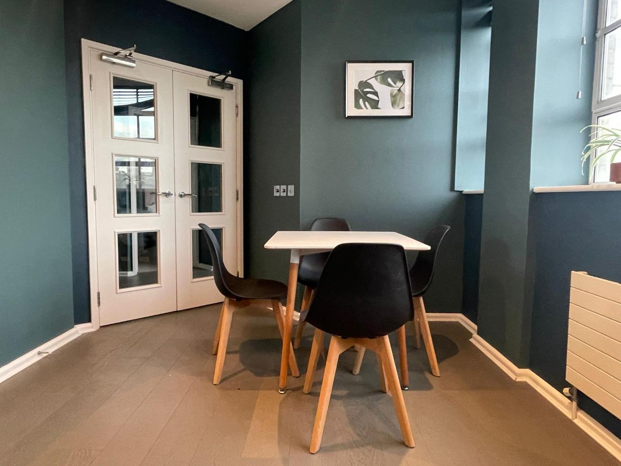 Apartment Entire Stylish Central North St Brighton