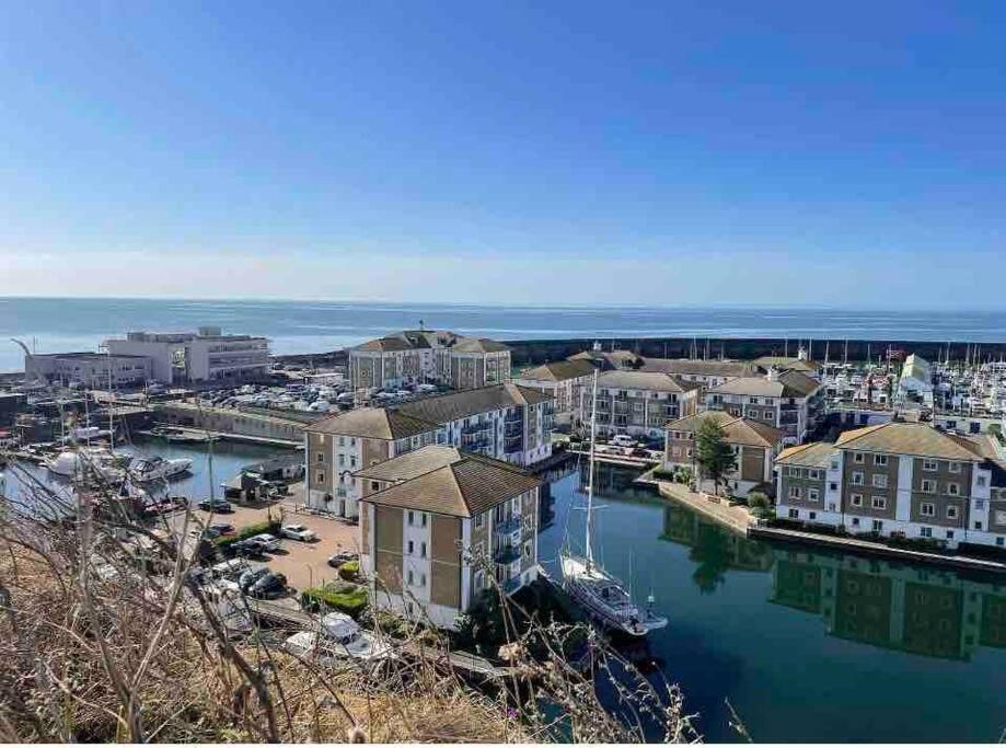 Seaside Getaway Apartment *