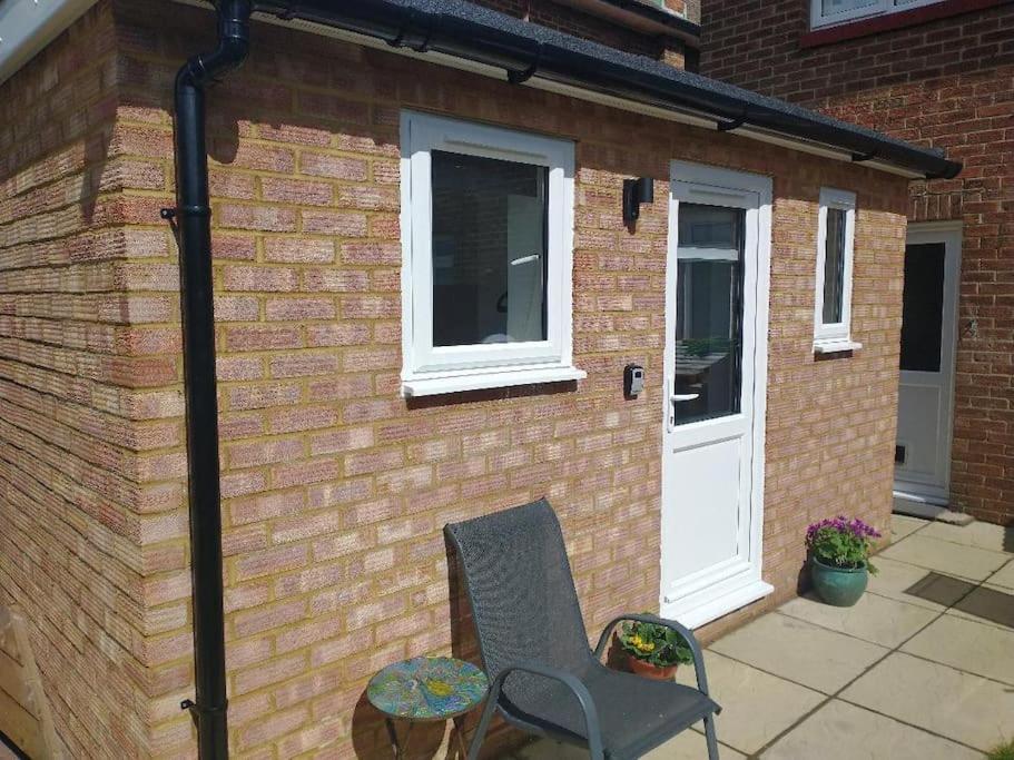 Cosy Garden Minimum Two Night Brighton