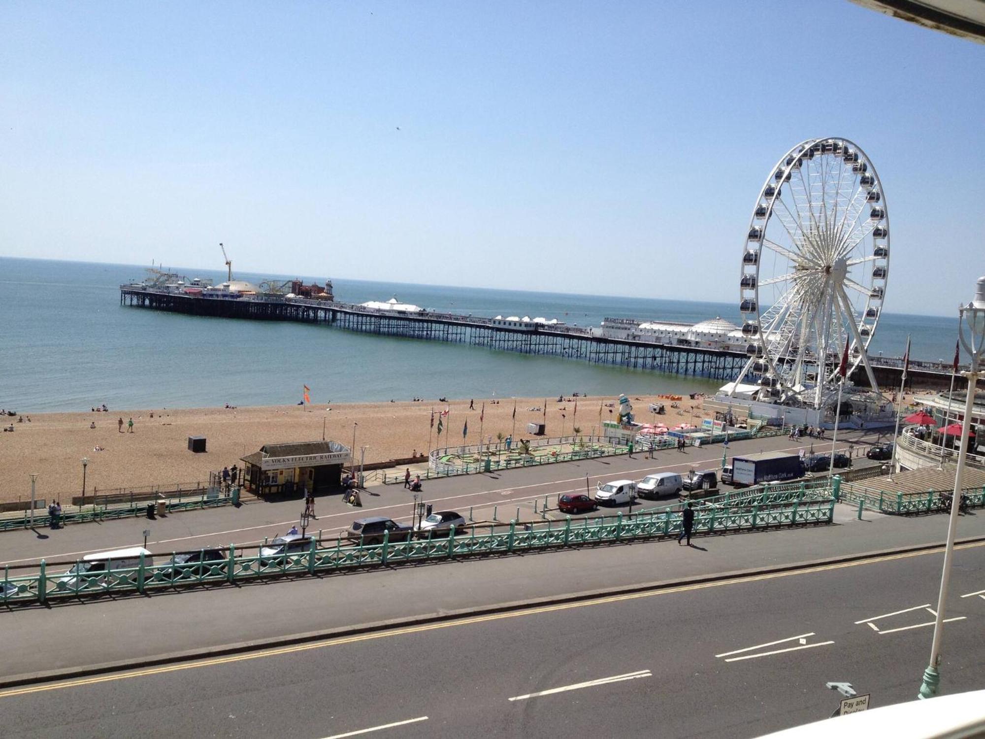 Seaview Regency With Private Parking