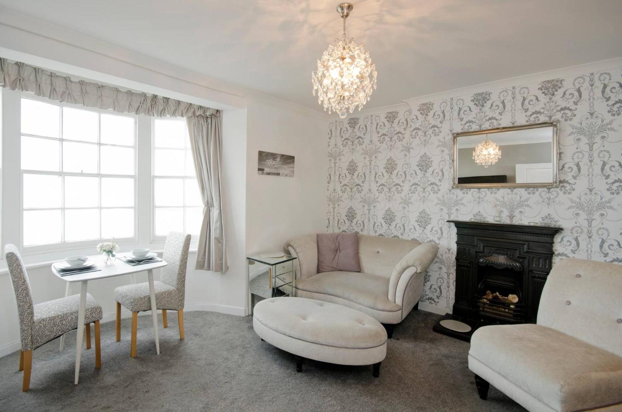 Seaview Regency With Private Parking Brighton