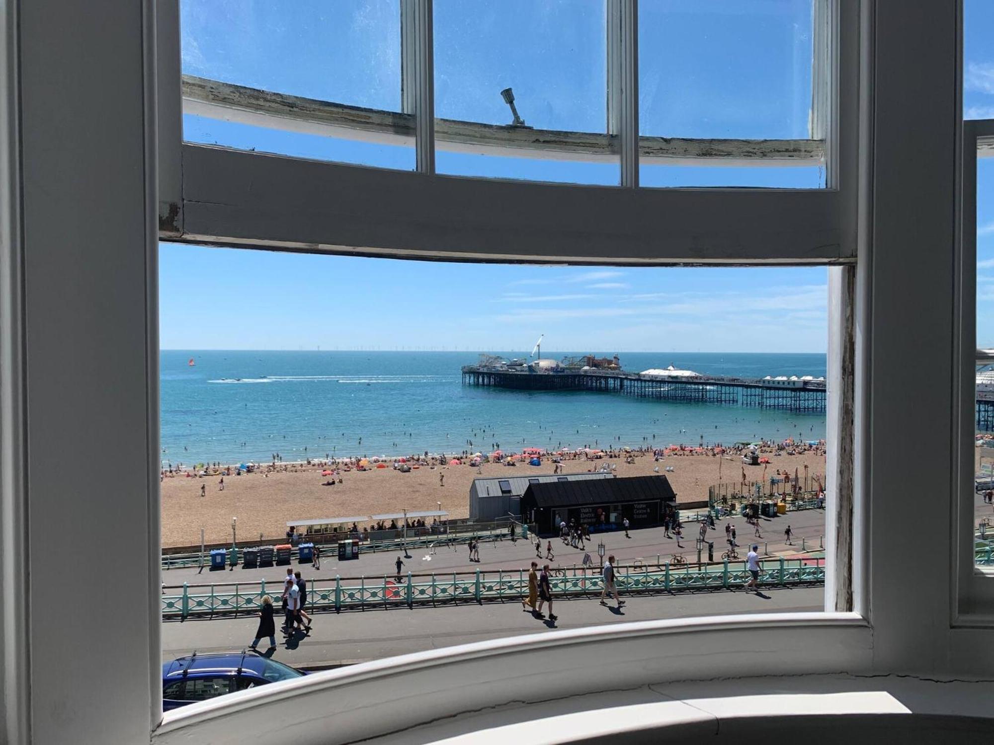 Apartment Seaview Regency With Private Parking *