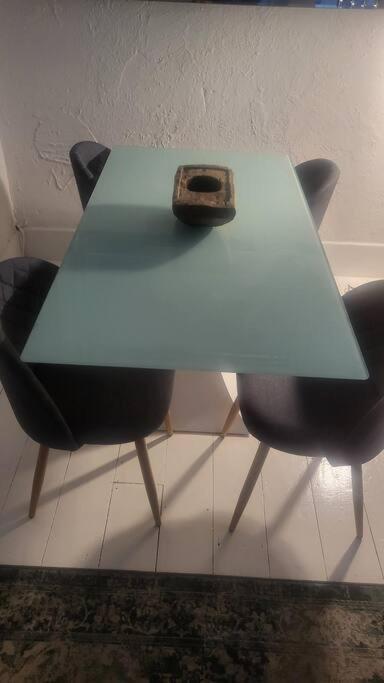 3 Garden One Bed Flat - Great Location - Free Onsite Parking - Private - Comfortable Apartment Brighton