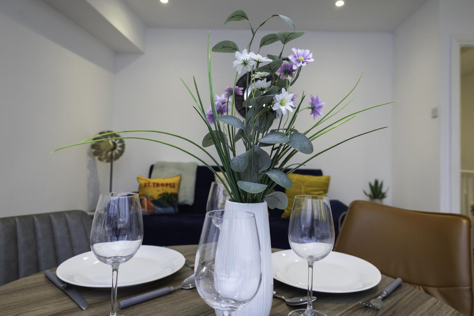 Adelles Seaside Retreat Apartment *