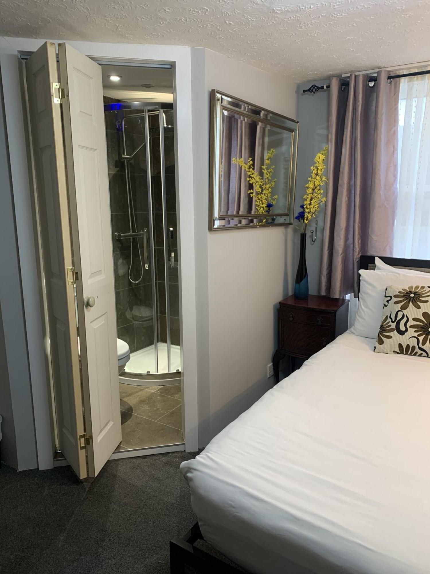 Relax Guest house 3*