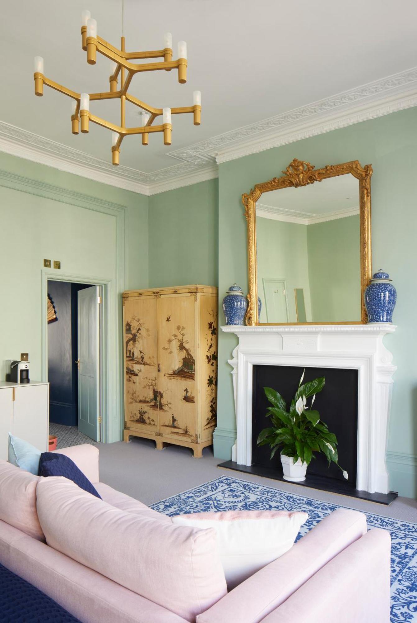 Lansdowne House Bed & Breakfast