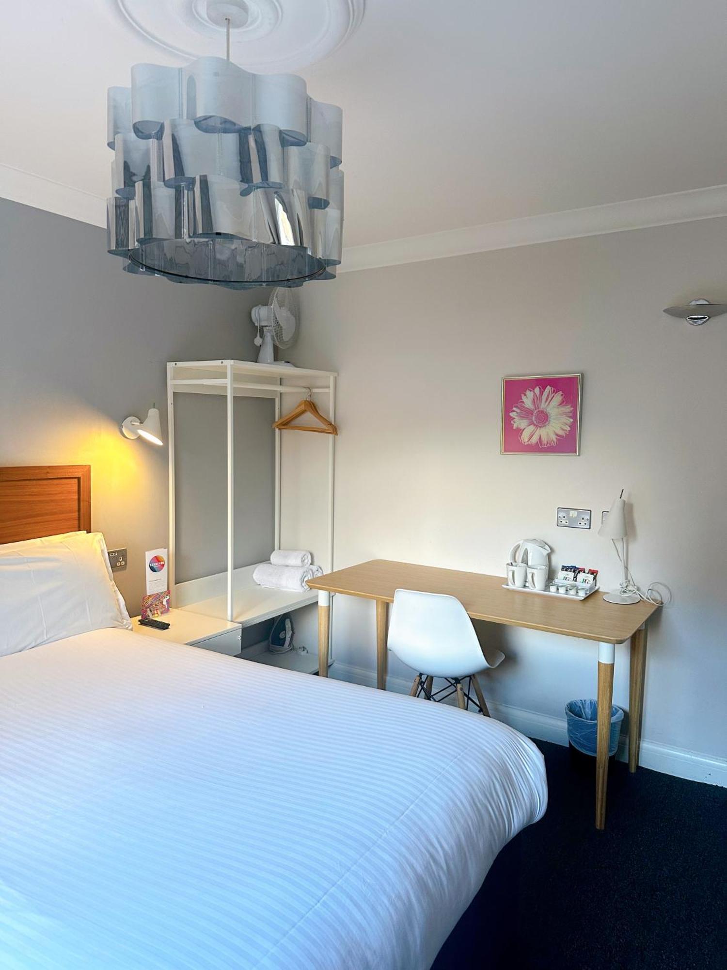 Legends Hotel 3*