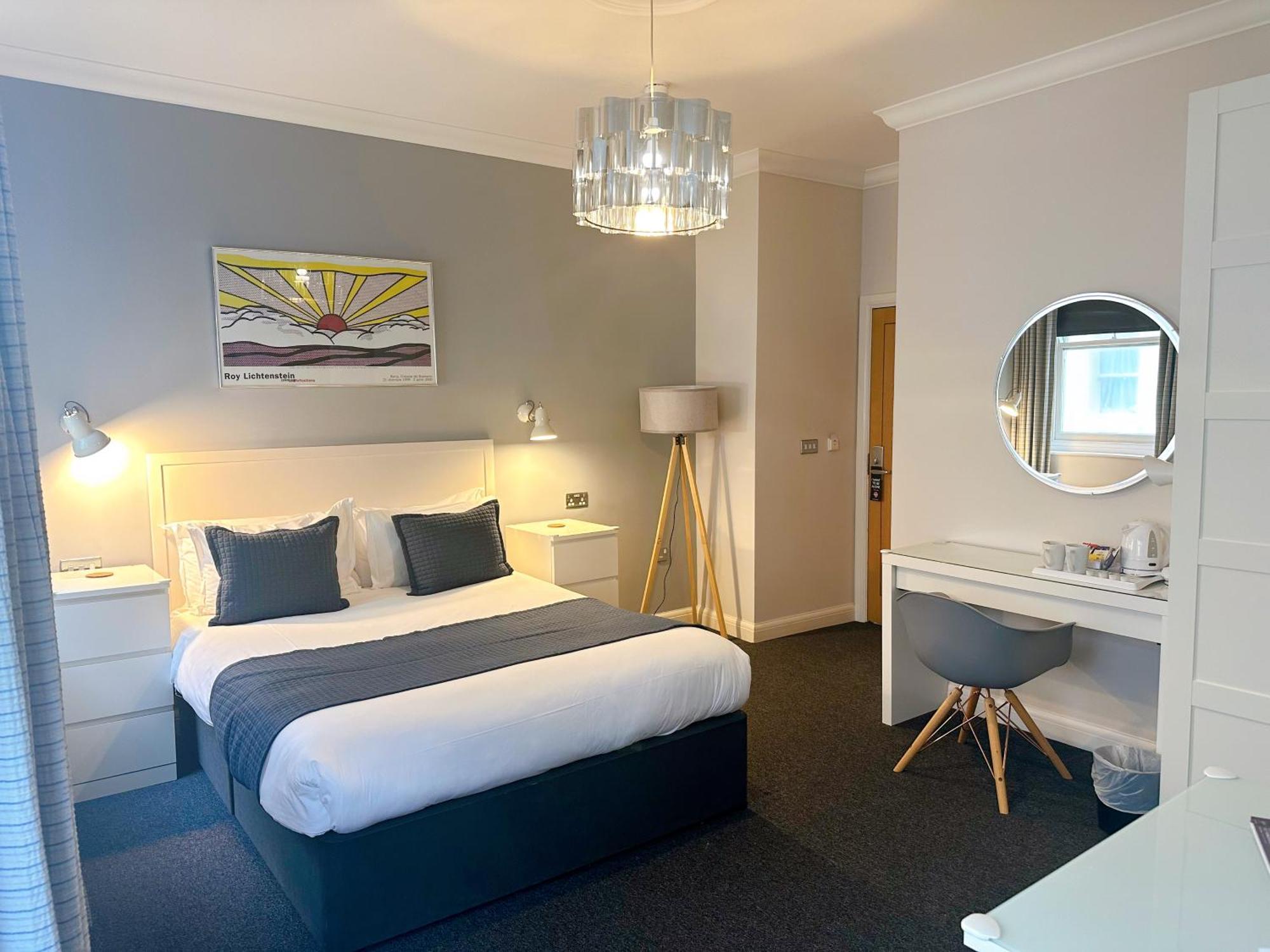 Legends Hotel 3*