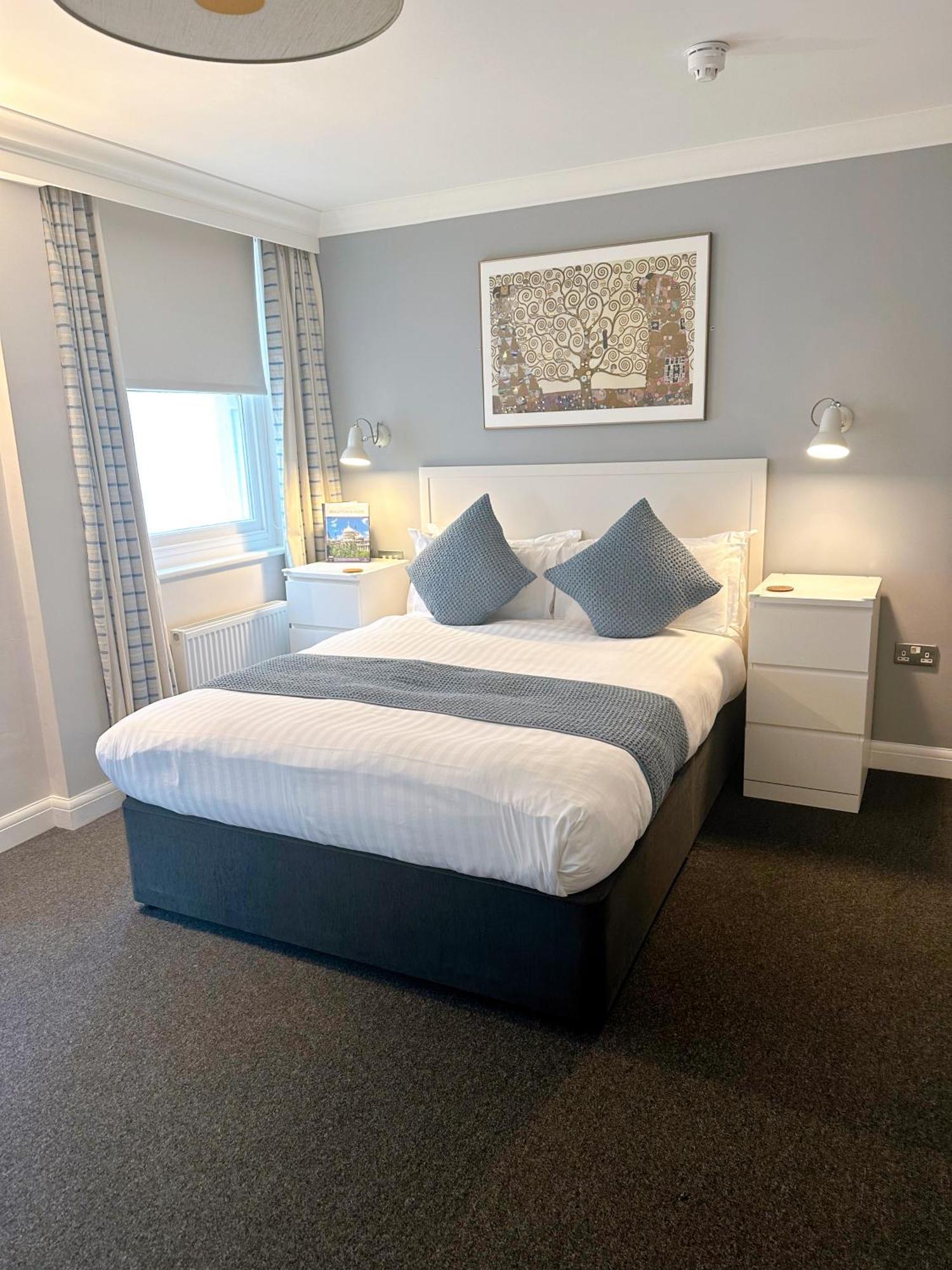 Hotel Legends 3*