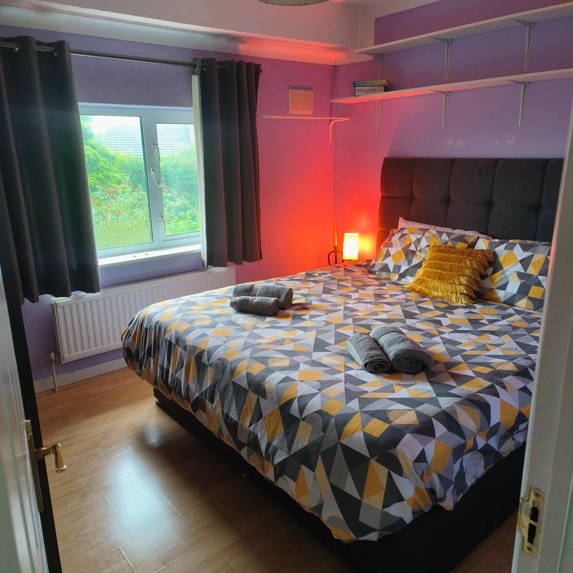 Private Entire House - 3 Bedrooms Garden Parking Holiday home Brighton