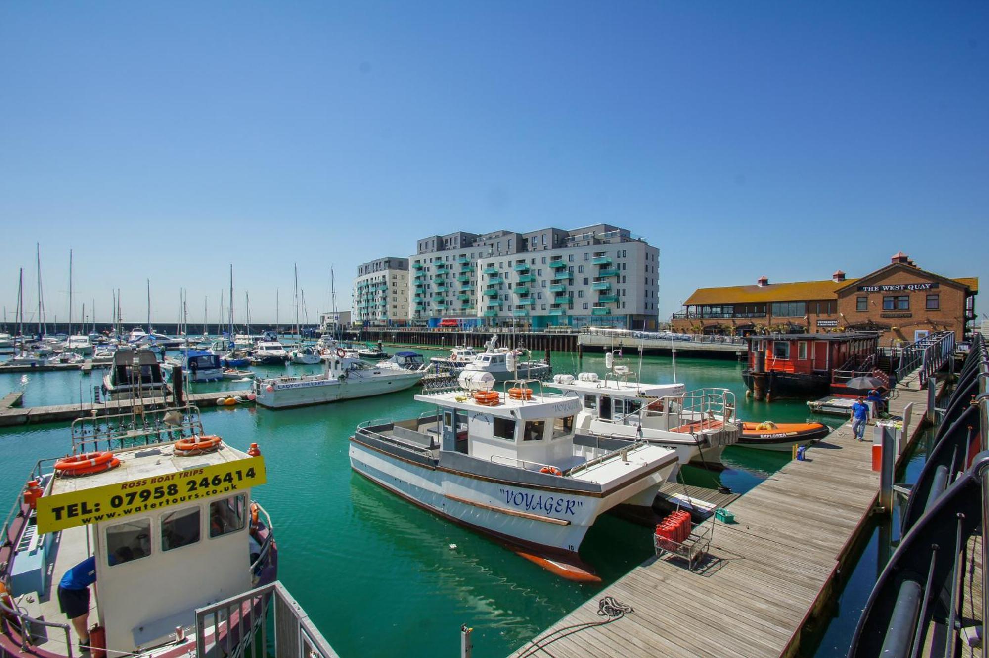 Orion Marina Sea View - Parking - By Lets * Brighton