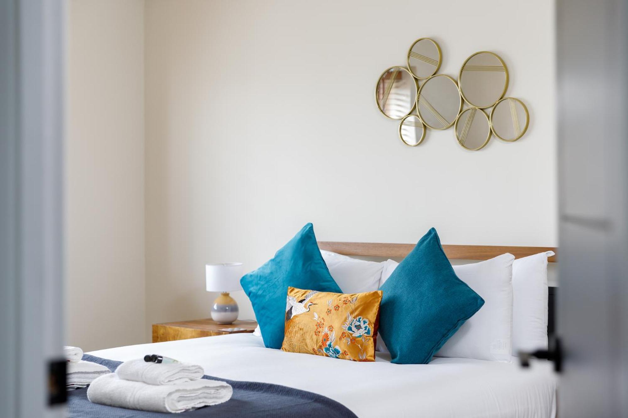 Free Parking Stylish & Modern 4-bedroom With Sea Views Holiday home Brighton