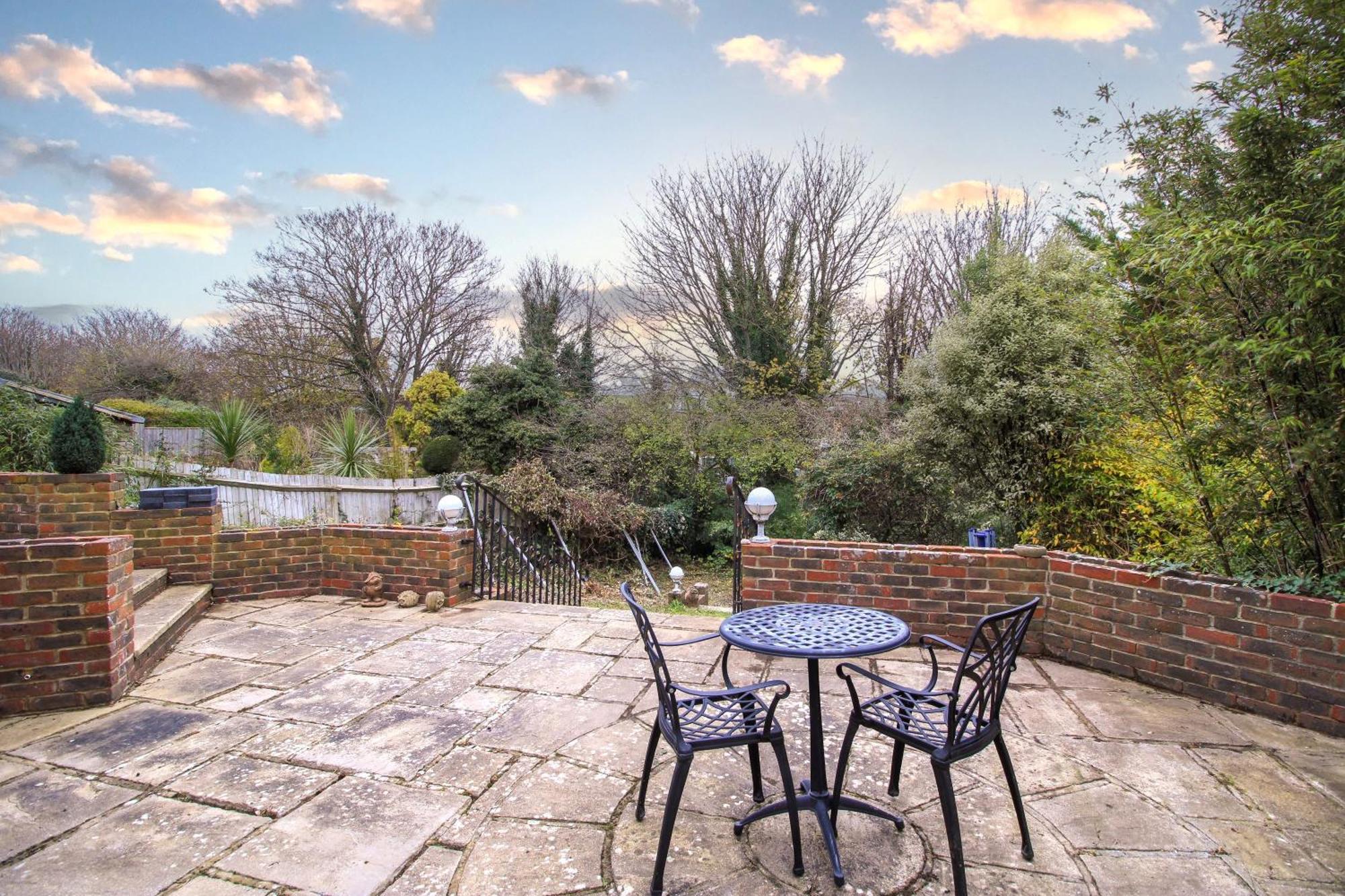 Refurbished 4-br House Near Beach And The Downs Brighton