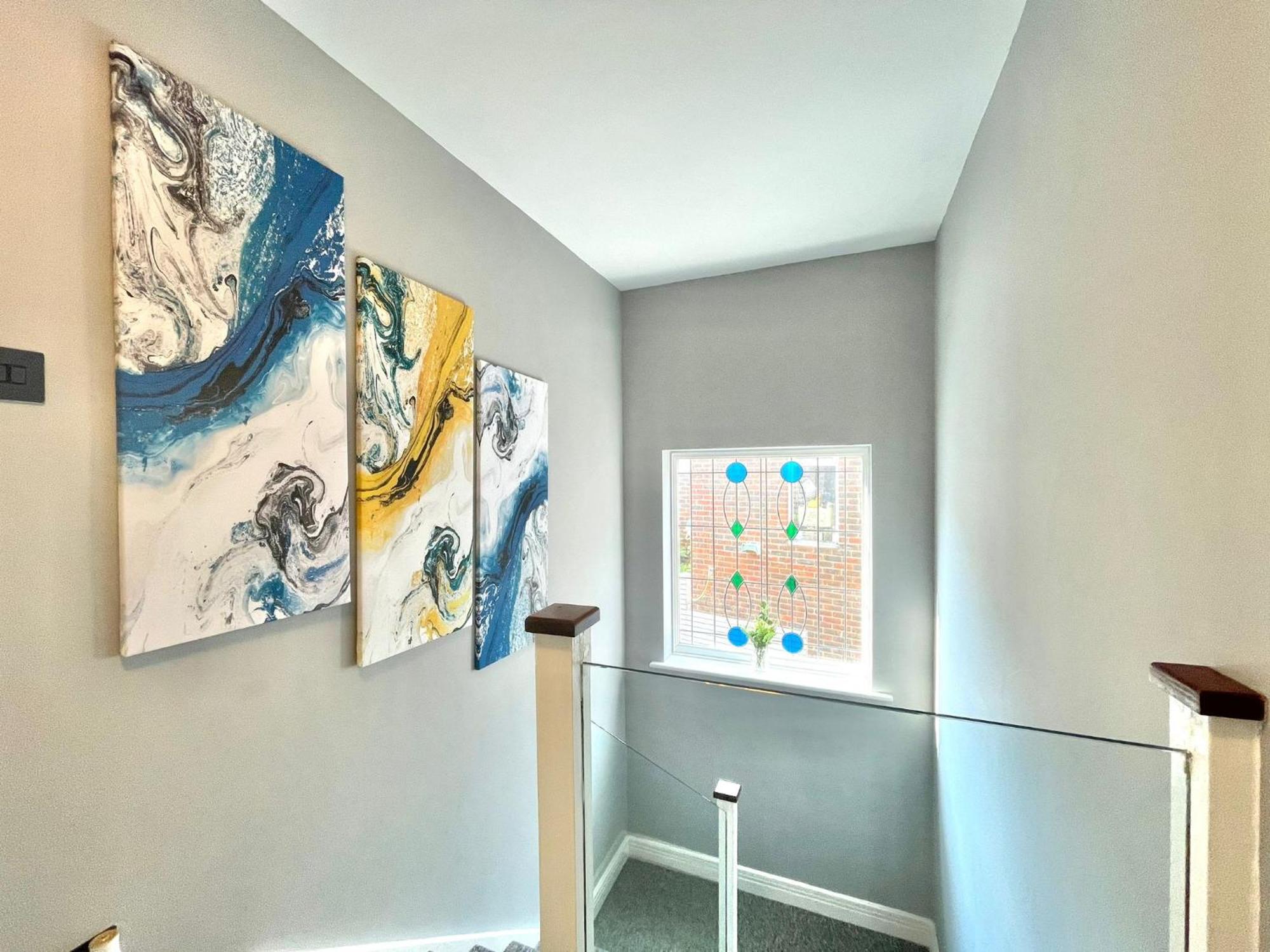 Refurbished 4-br House Near Beach And The Downs