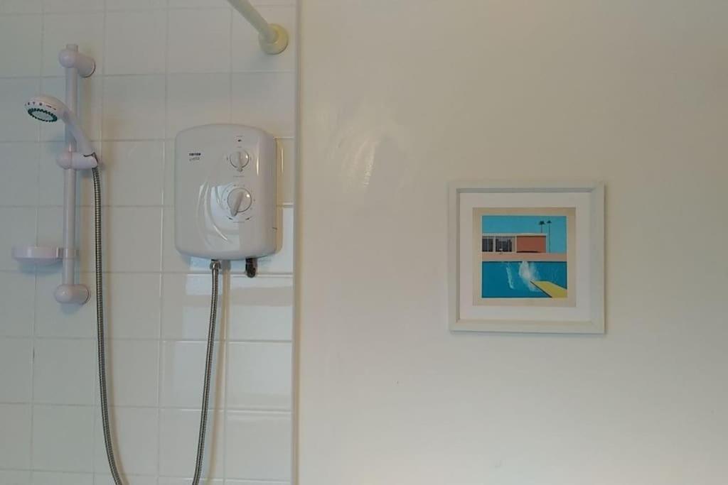 Spacious 2 Bed Maisonette Near Town, That Sleeps 6 Apartment *