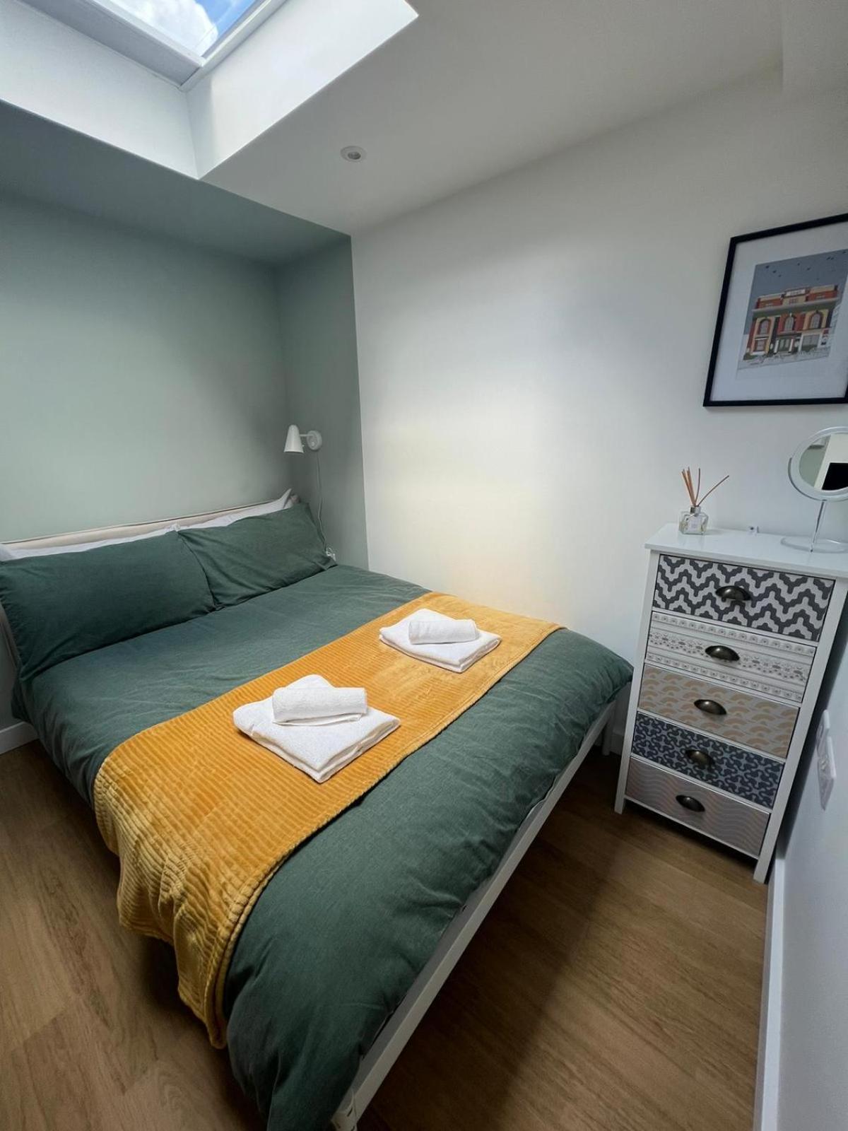 Guest house Ensuite Guest Unit With Ac And Free On-street Parking Brighton