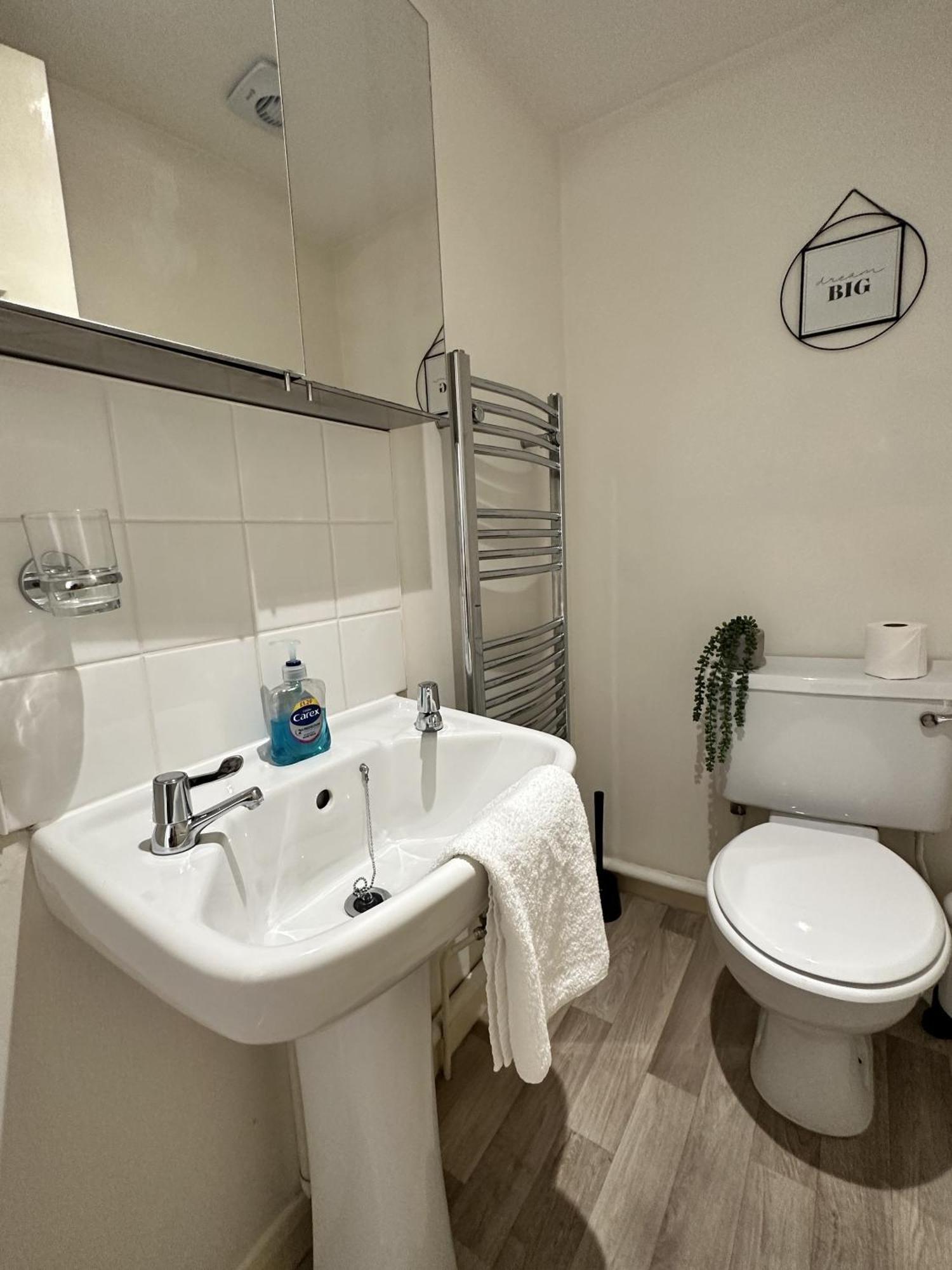 Central City Beach Pad Apartment Brighton