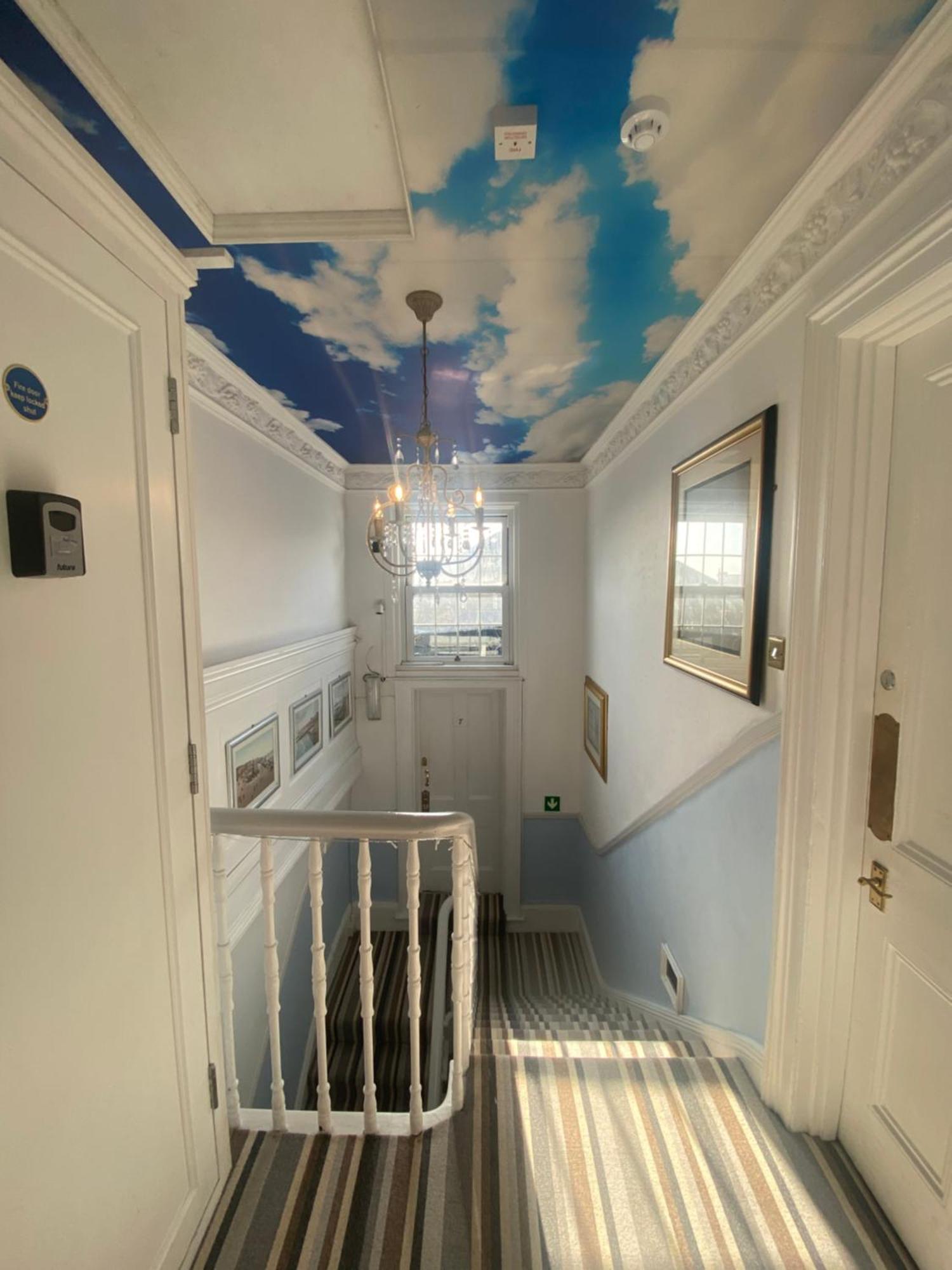Innit Blue Sky 3* Brighton