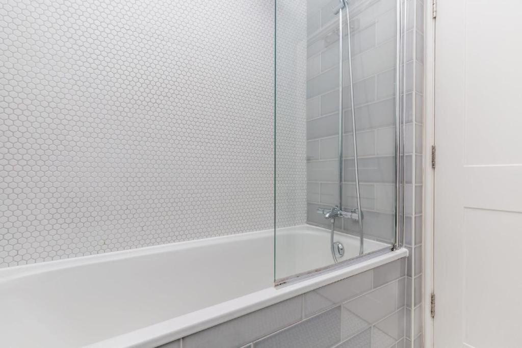 Flash Sale Centre Seafront 1 Bedroom Flat Bn141kin05 *