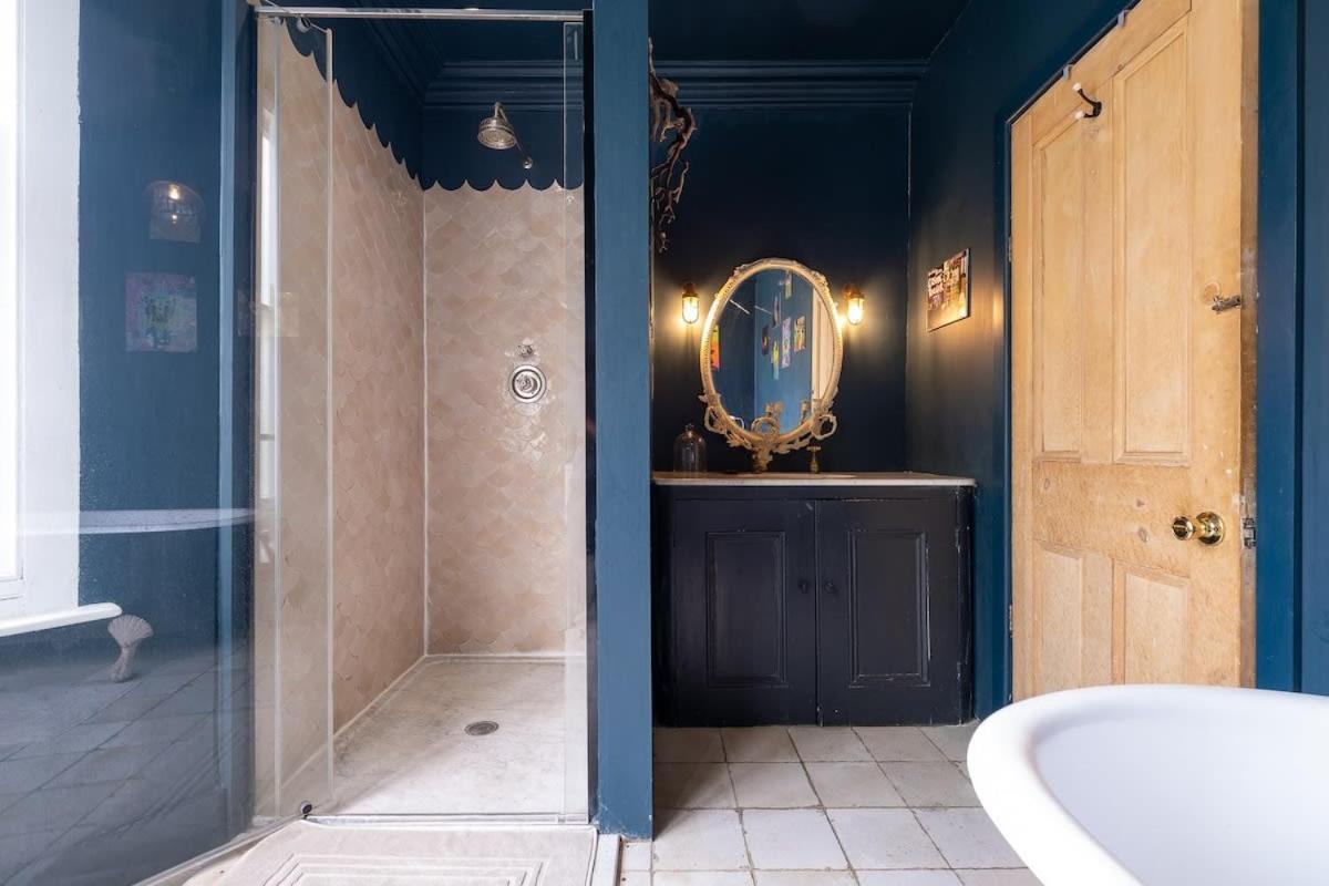 Host & - Wakefield Apartment *