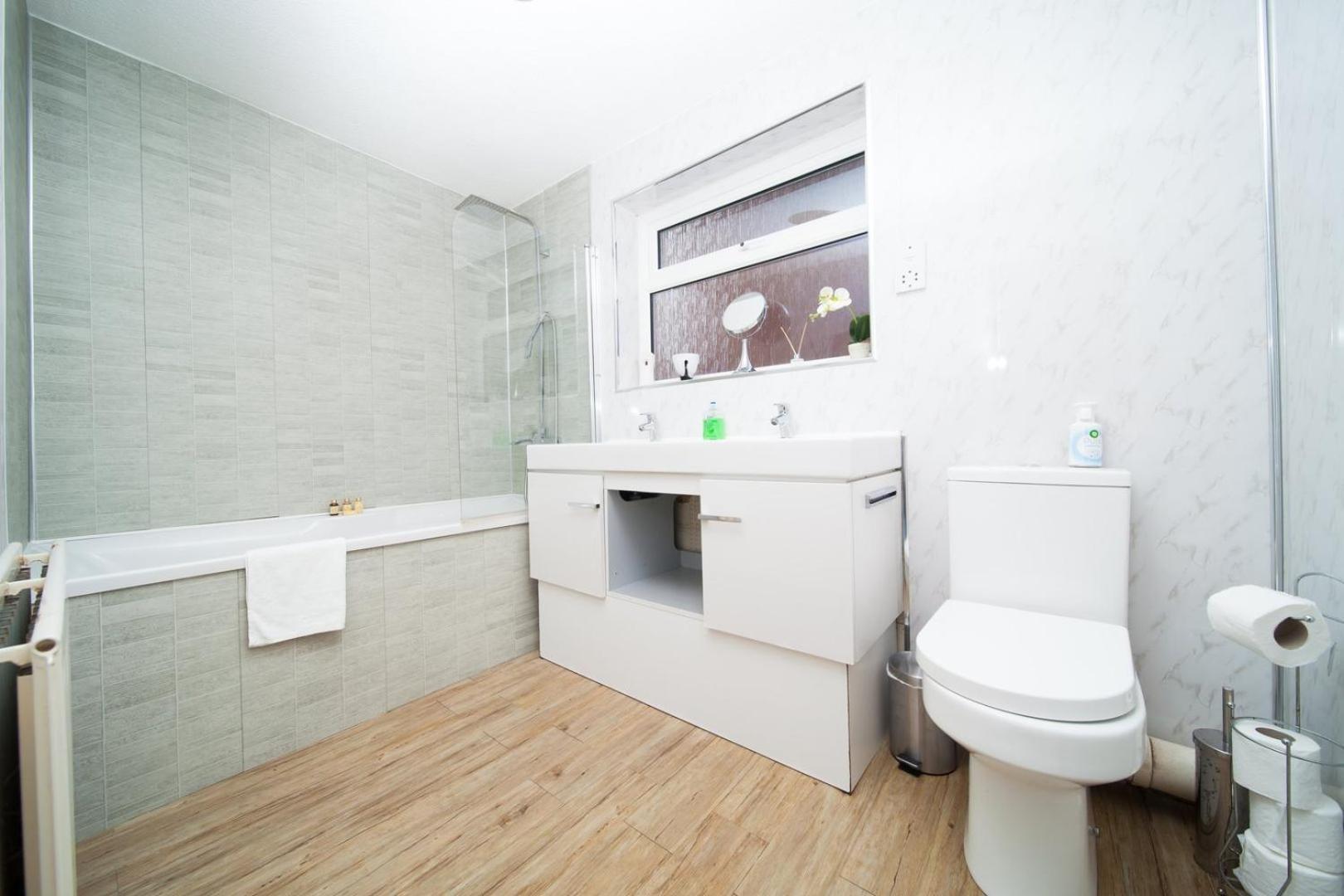 Guestready - Spacious 2br Flat In Peaceful Apartment