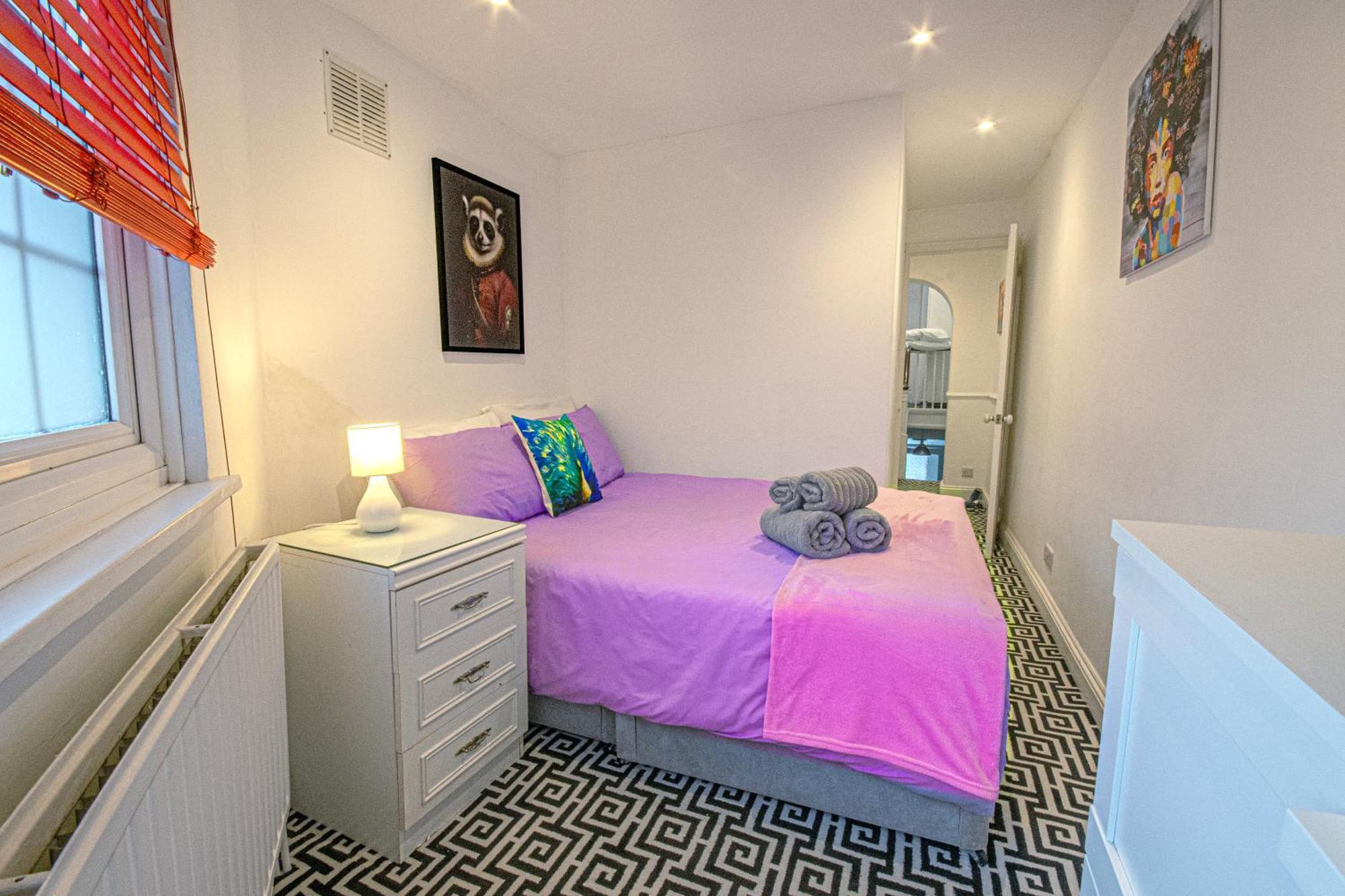 Holiday home 3 - Bedroom Townhouse In With Parking Brighton