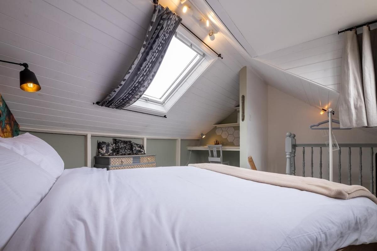 Host & - Wakefield Apartment *
