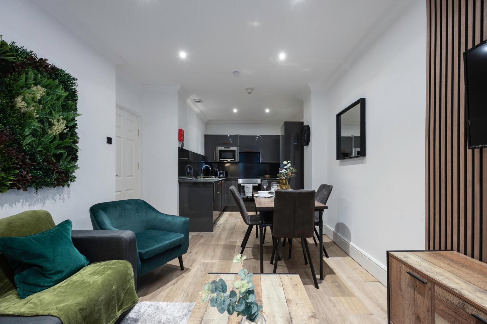 Stunning Two Bedroom Brighton penthouse * Brighton
