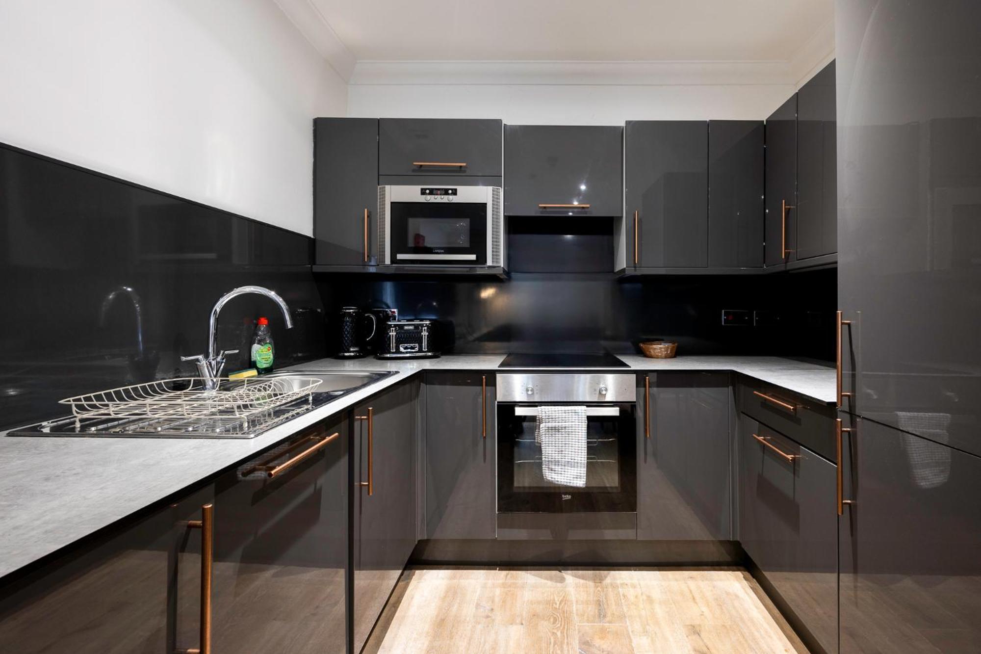 Apartment Stunning Two Bedroom Brighton penthouse *