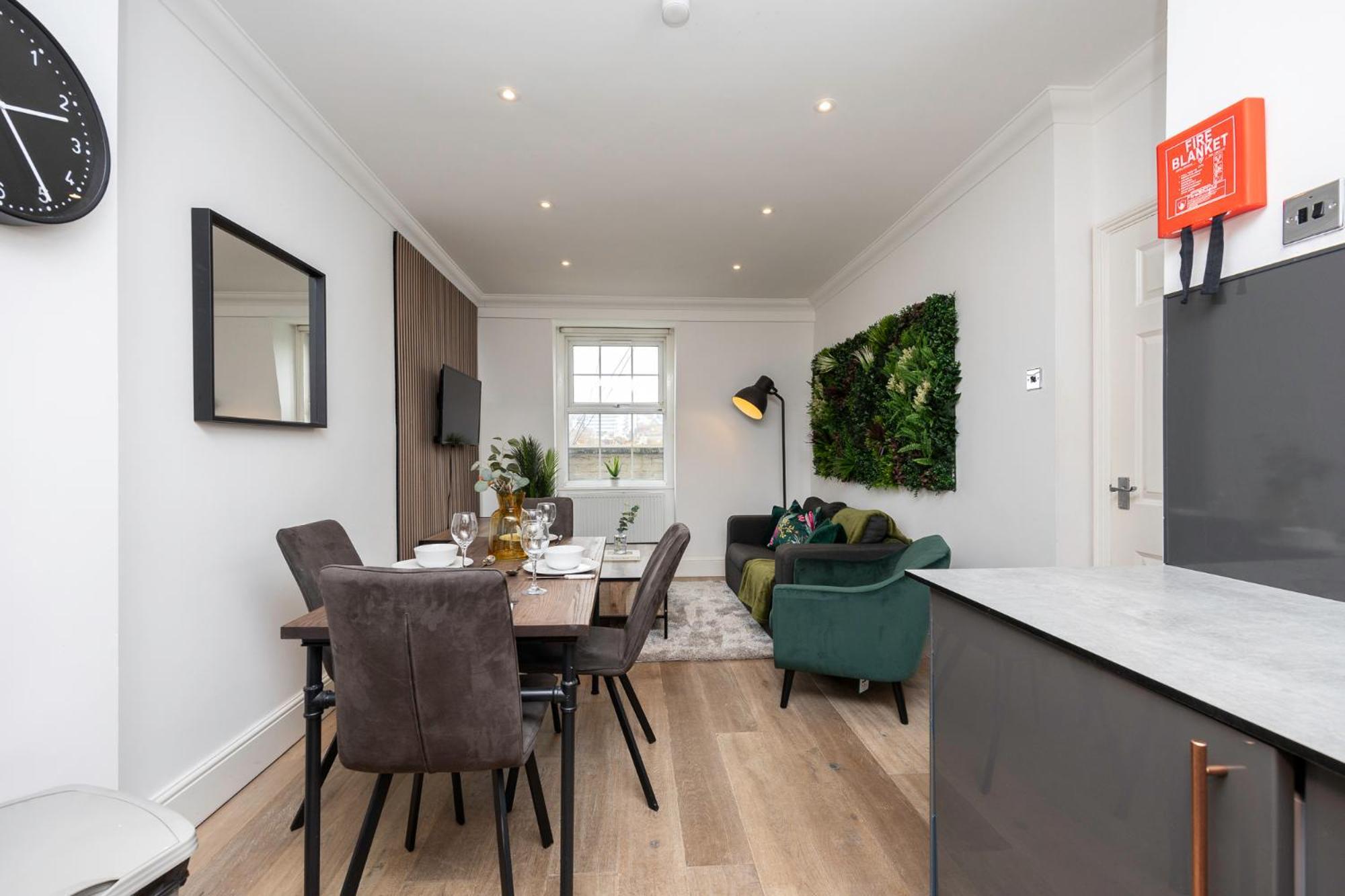 Apartment Stunning Two Bedroom Brighton penthouse Brighton