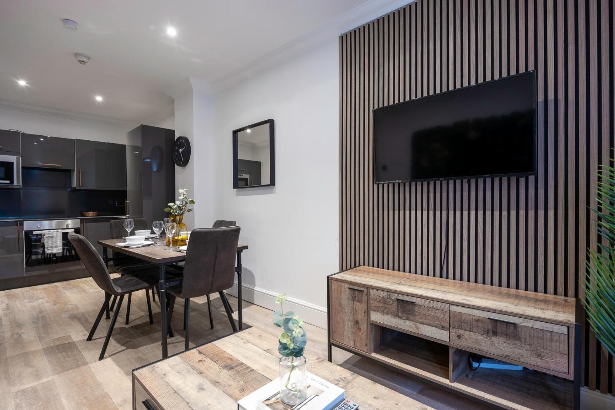 Apartment Stunning Two Bedroom Brighton penthouse