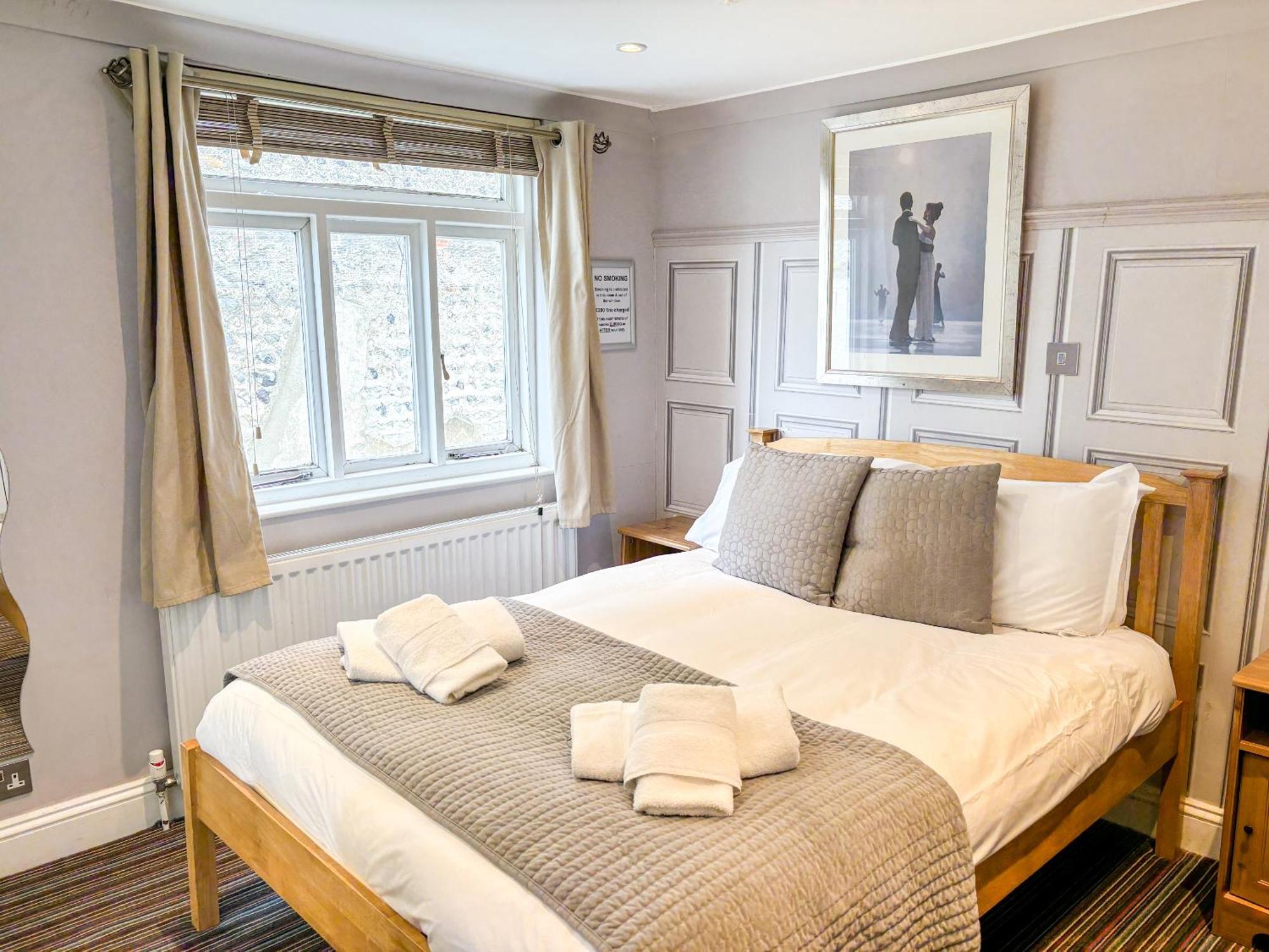 X Brunswick Square Hotel 4*