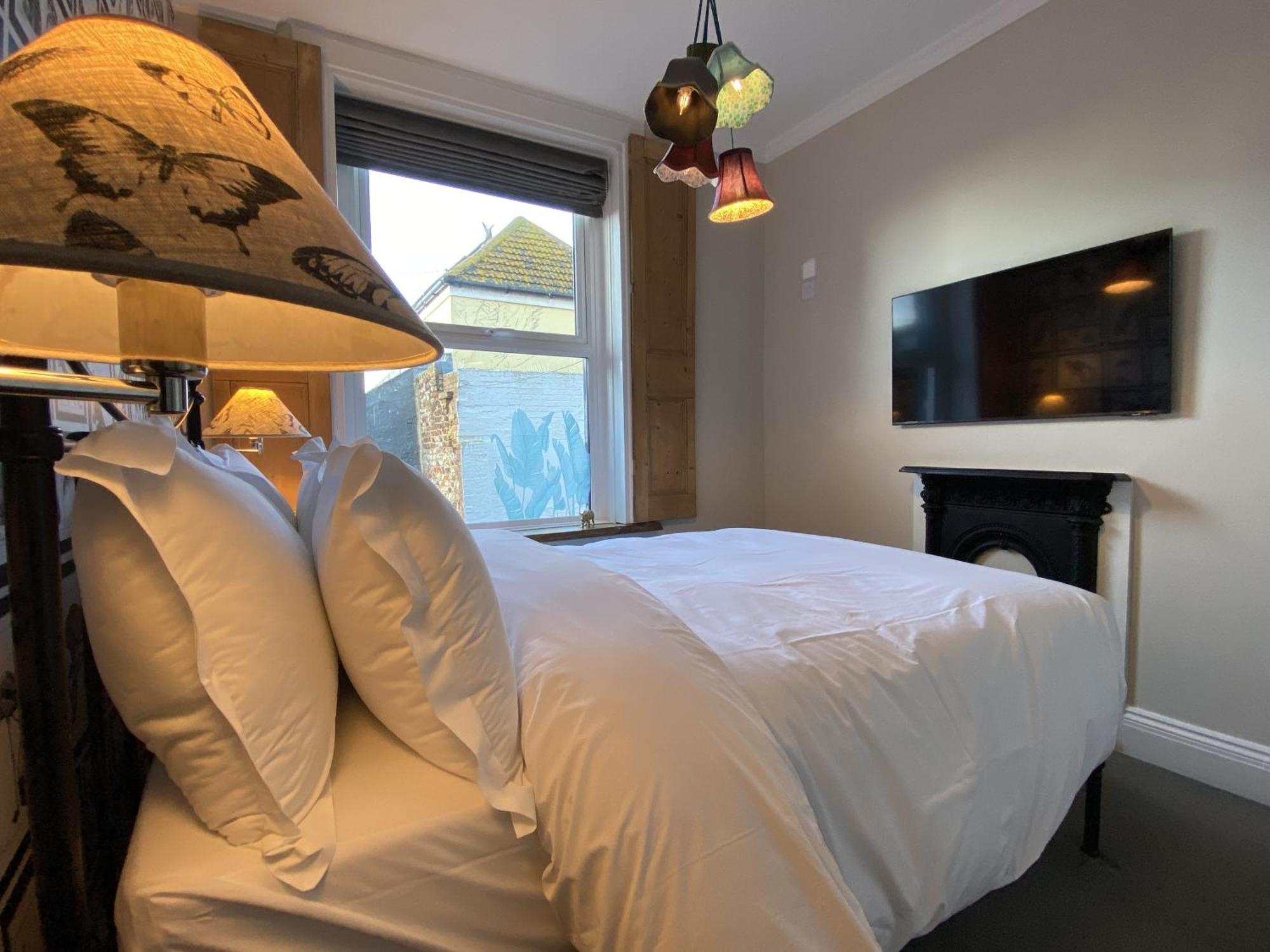 Bed & Breakfast 27 Brighton