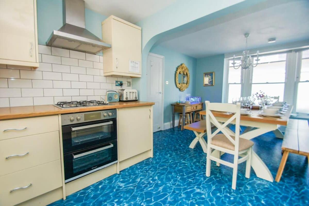 Holiday home Mermaid Townhouse- By Lets *