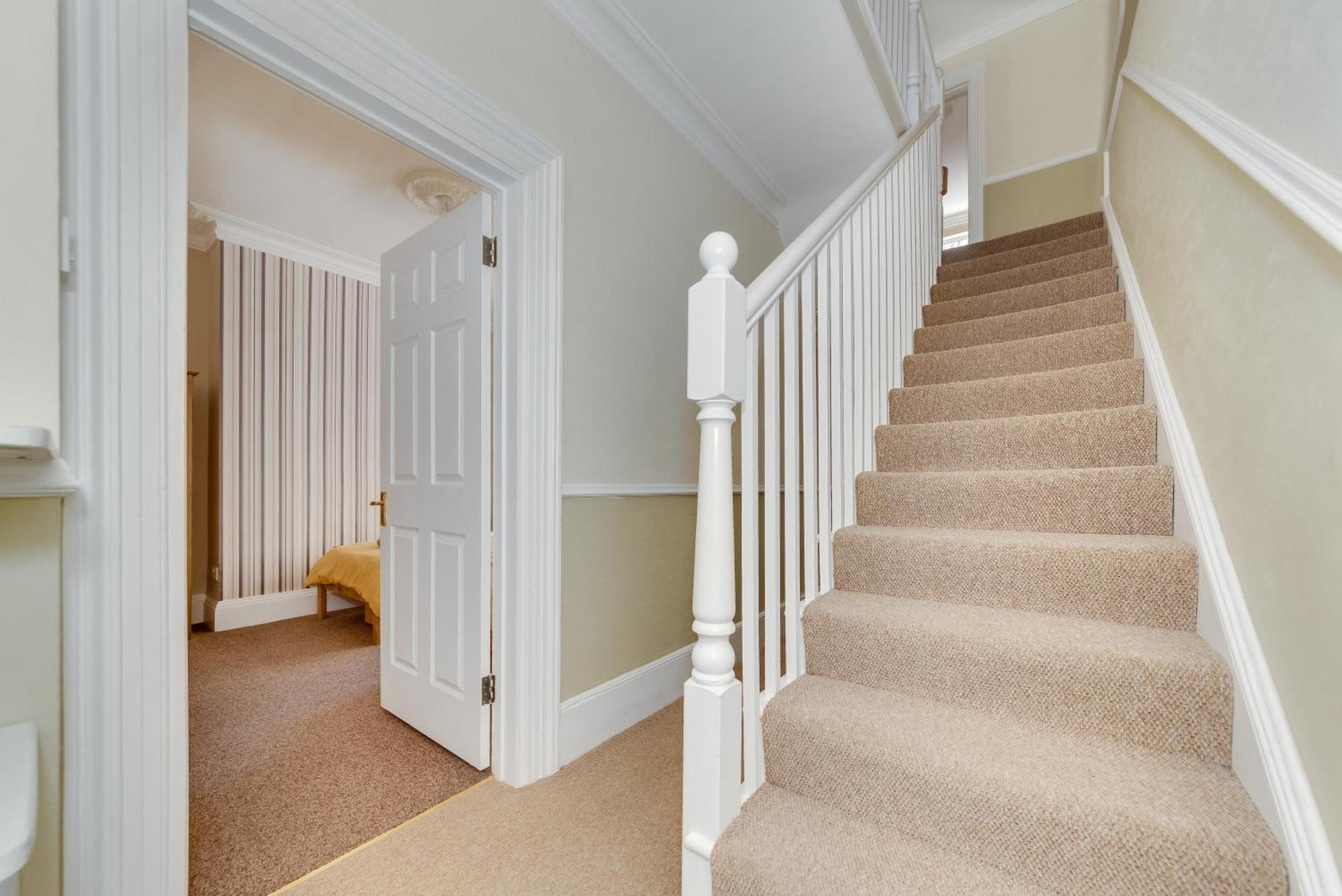 Holiday home Happy Monkey Town House - Sleeps 9 *