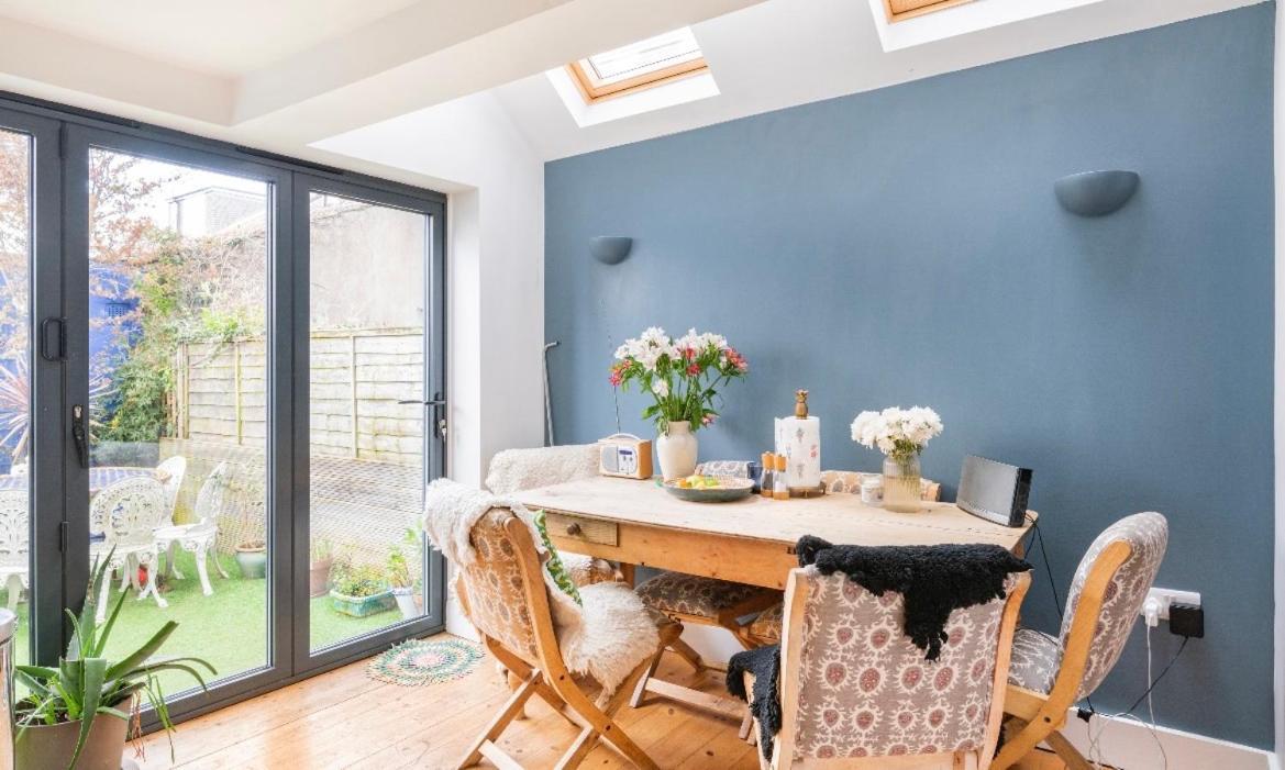 Holiday home Three Bedroomed Victorian Family House, Garden *