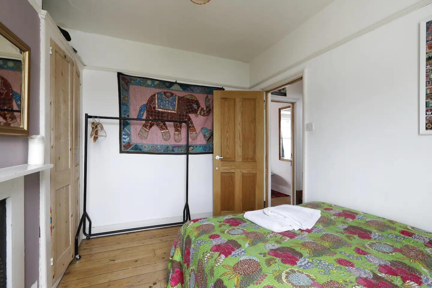 Holiday home Three Bedroomed Victorian Family House, Garden *