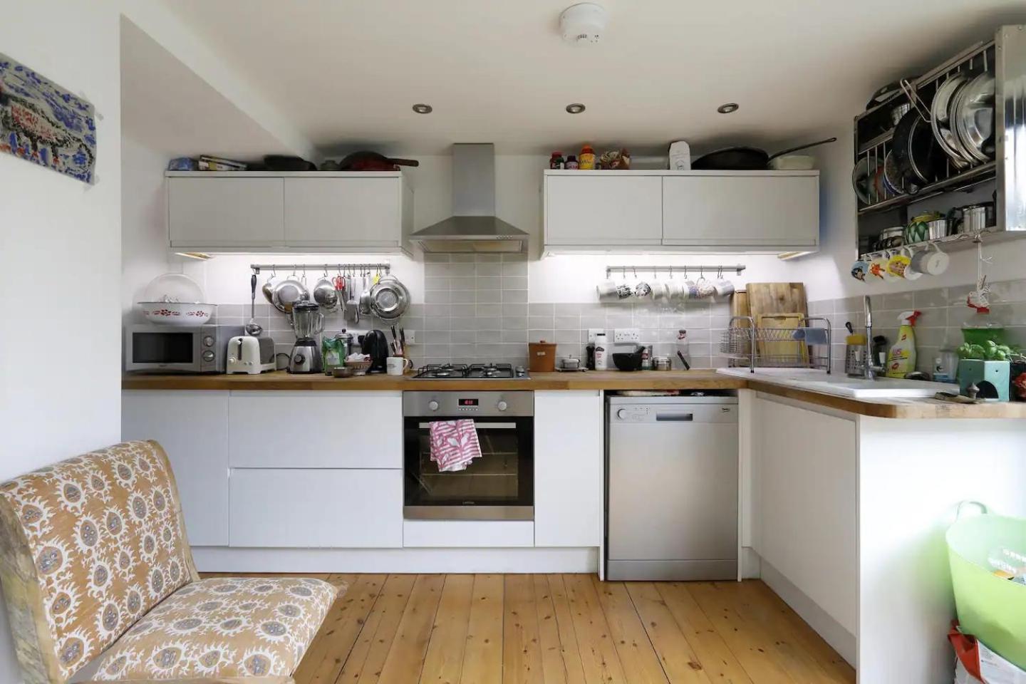 Holiday home Three Bedroomed Victorian Family House, Garden