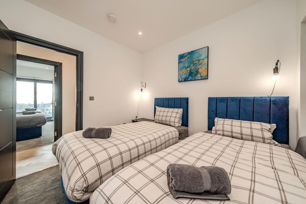 Apartment Super 3 Bedroom Flat I Next To