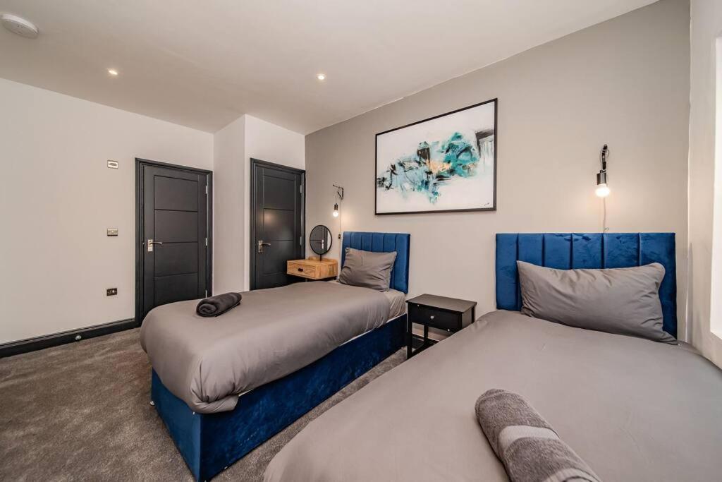 Super 3 Bedroom Flat I Next To Brighton