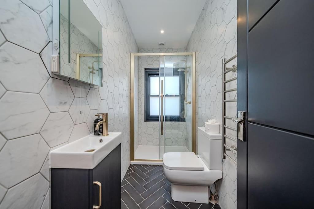 Apartment Super 3 Bedroom Flat I Next To Brighton