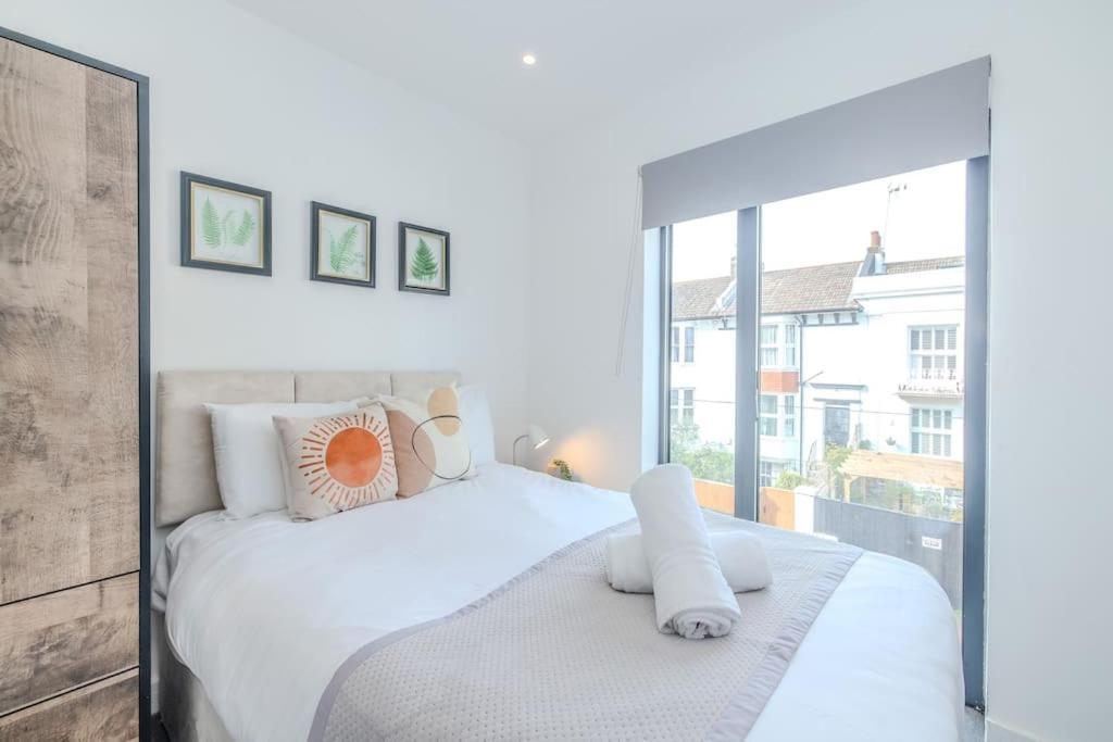 Apartment Super 2 Bedroom Flat I Next To Station Brighton
