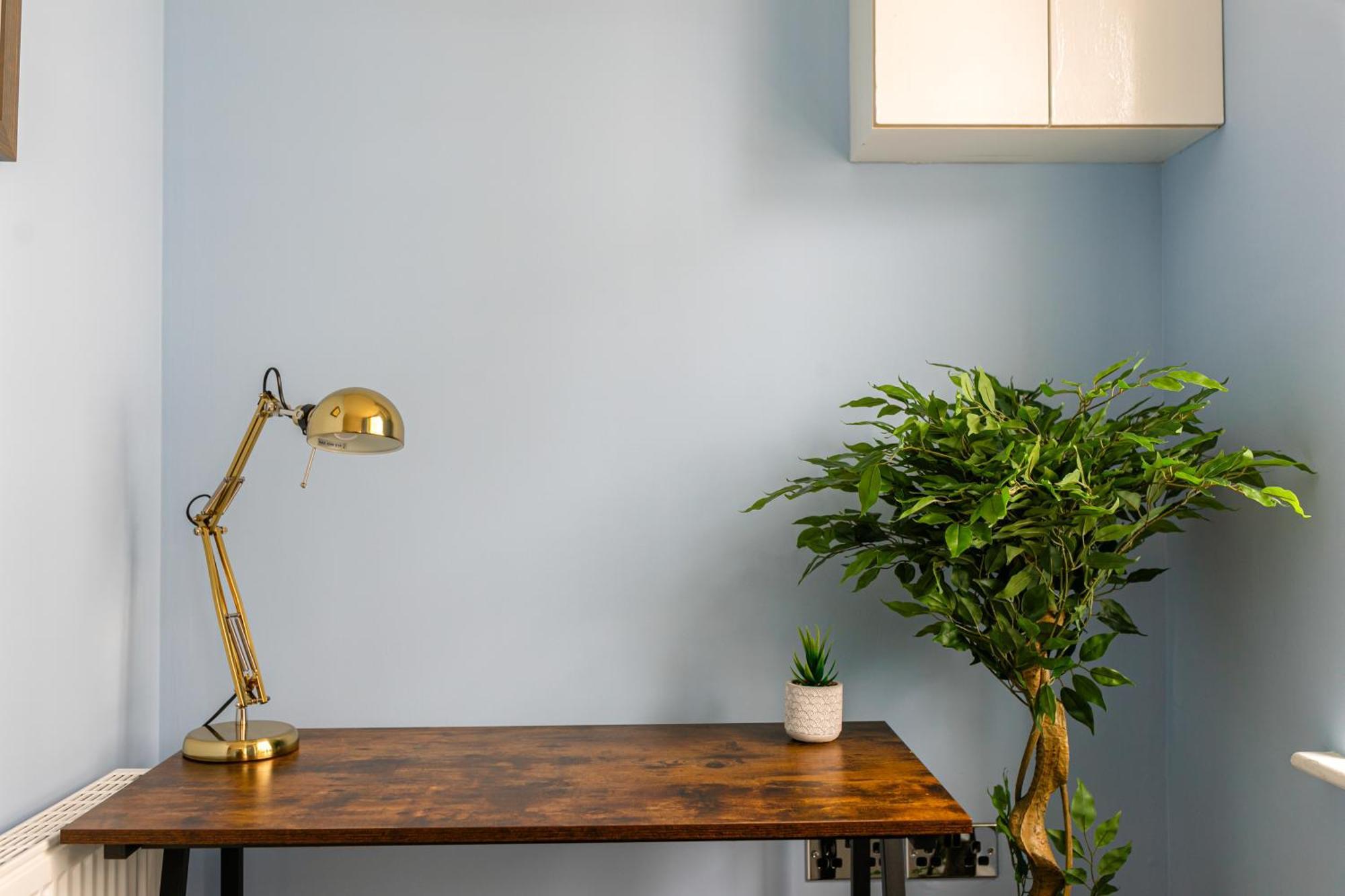 Central-few Steps From Beach Apartment *
