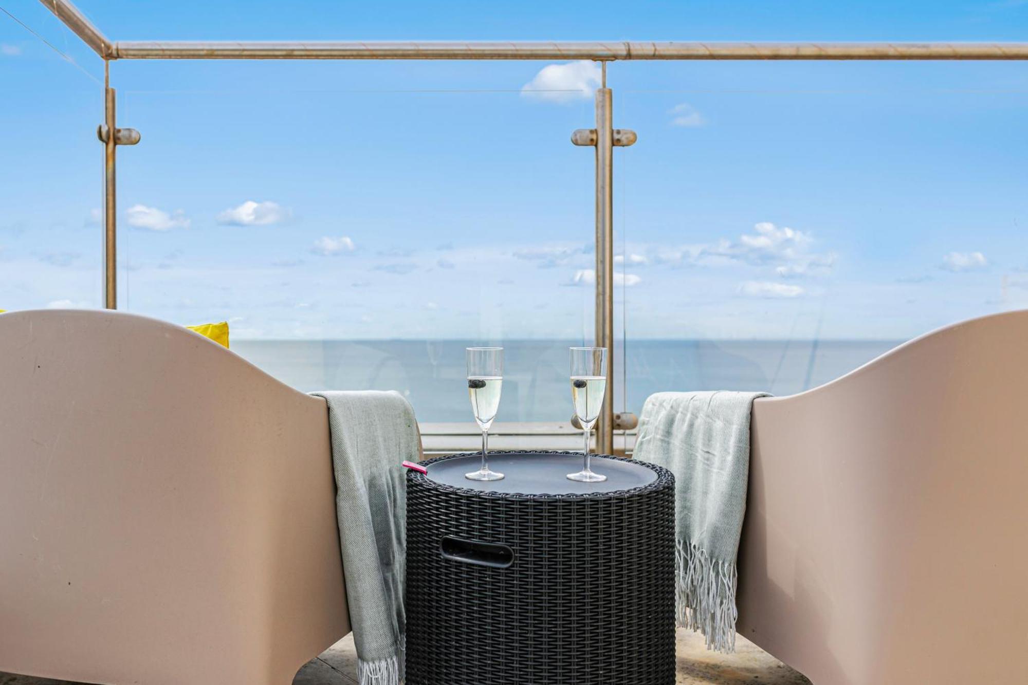 Airhost's Brighton's Diamond Escape With Sea Views