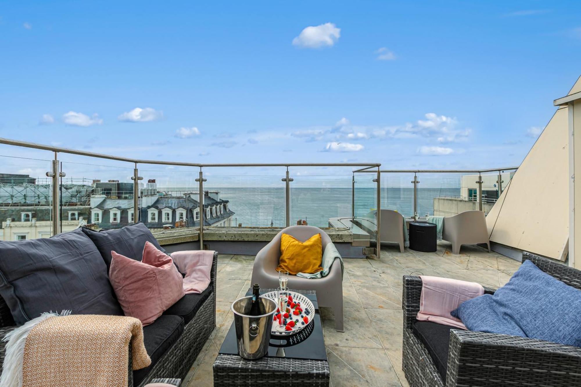 Airhost's Brighton's Diamond Escape With Sea Views Apartment