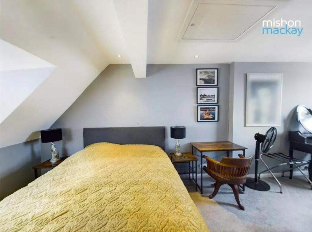 Holiday home Whole House With A Private Garden And Terrace, Brighton