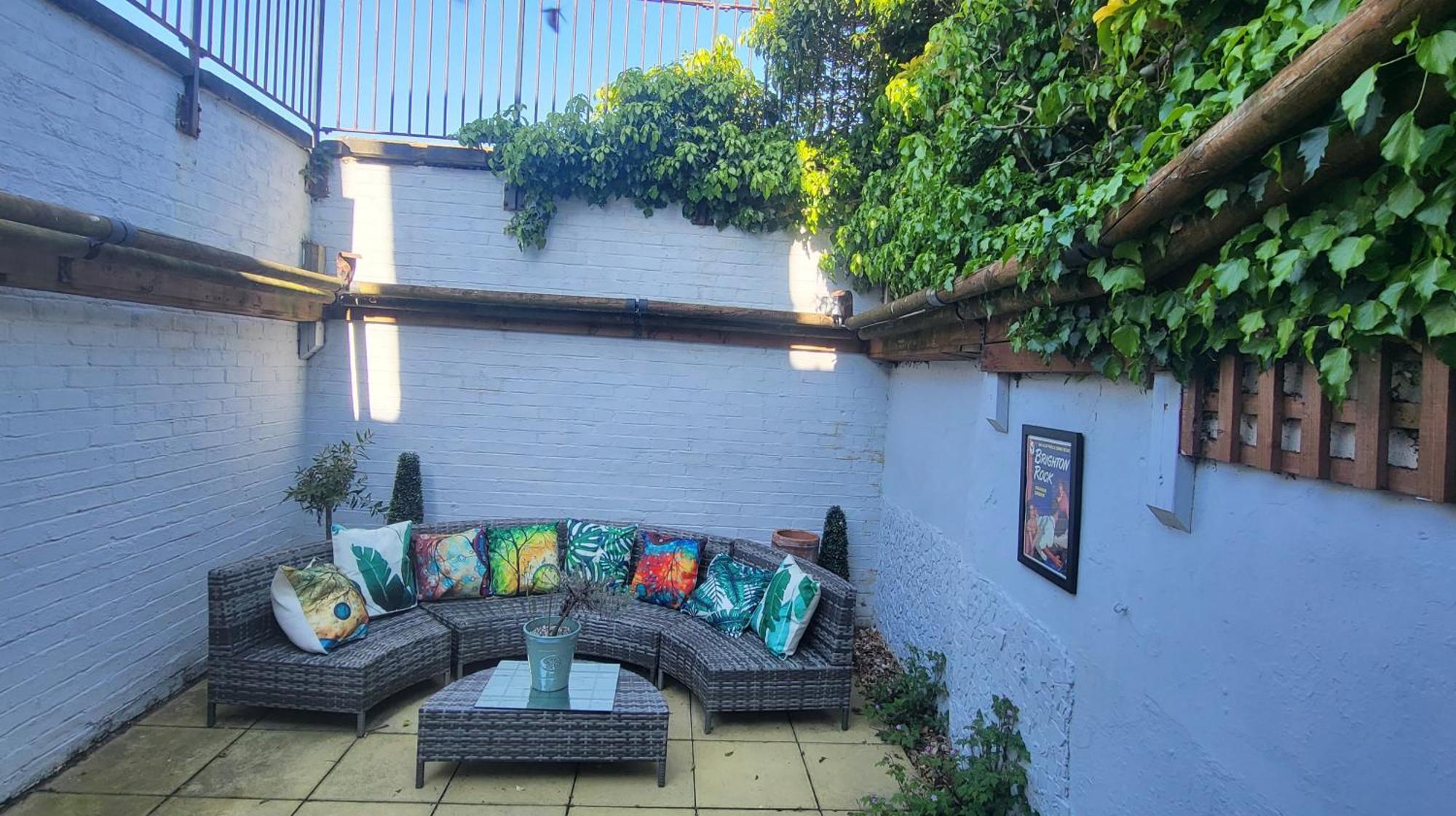 Whole House With A Private Garden And Terrace, Holiday home