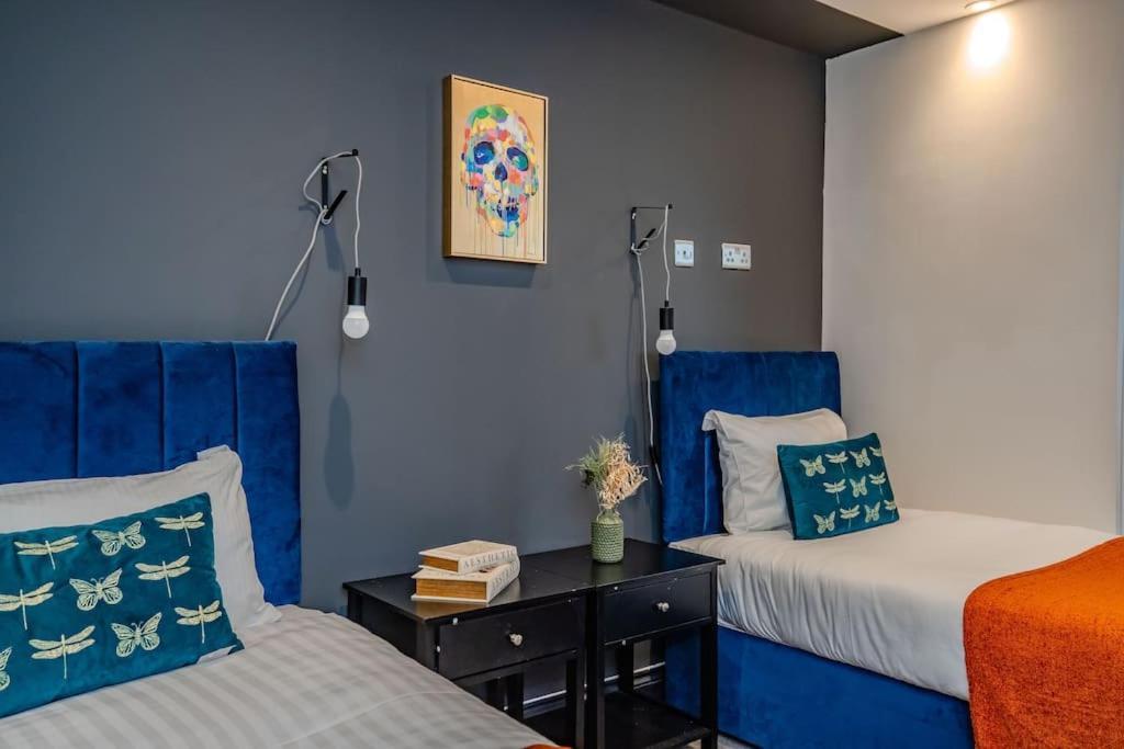 Apartment Three Bedroom Flat 2 Bathrooms I Super Locationi Next To *