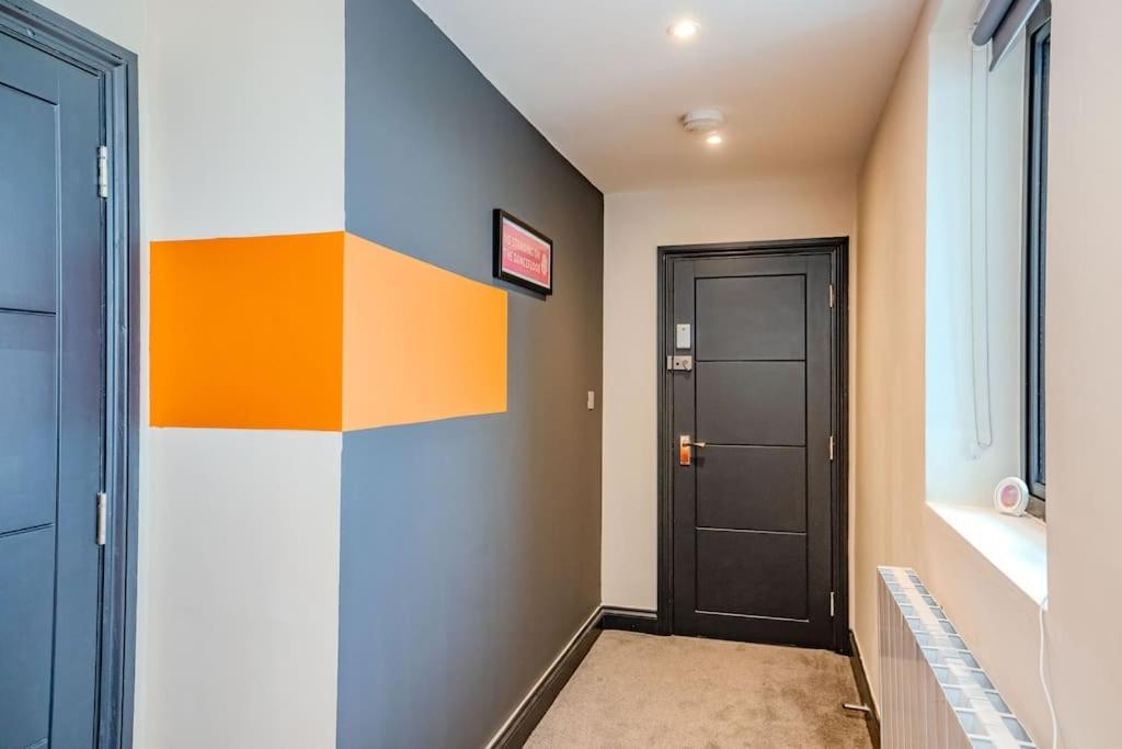 Three Bedroom Flat 2 Bathrooms I Super Locationi Next To *