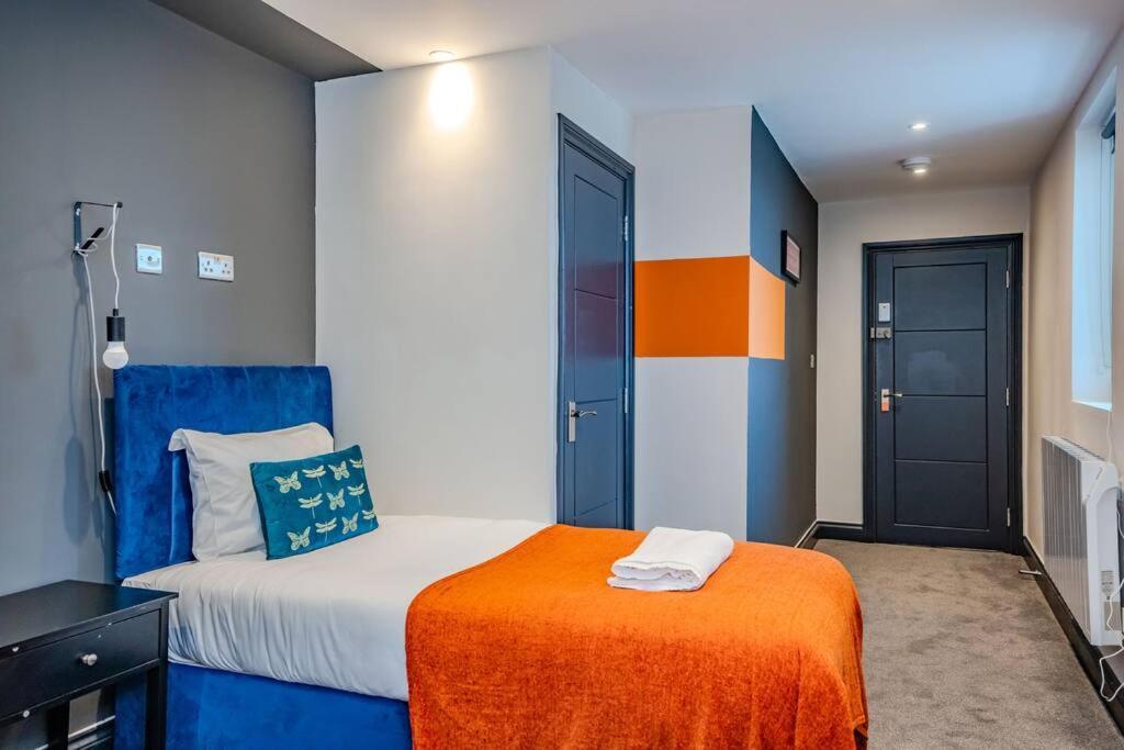 Apartment Three Bedroom Flat 2 Bathrooms I Super Locationi Next To Brighton